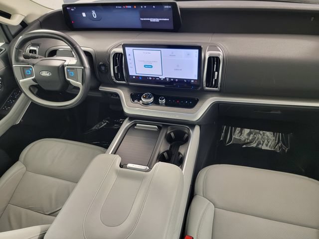 Certified 2025 Ford Expedition Platinum AWD/4WD image 31