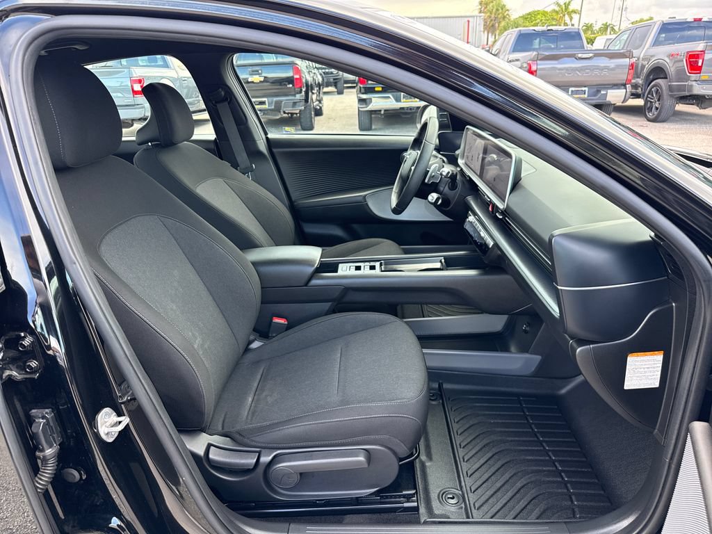 Used 2024 Hyundai Ioniq 6 SE RWD image 27