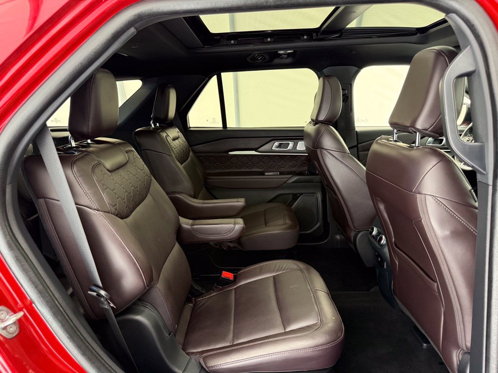 Certified 2025 Ford Explorer Platinum w/ LUX Leather Package AWD/4WD image 28