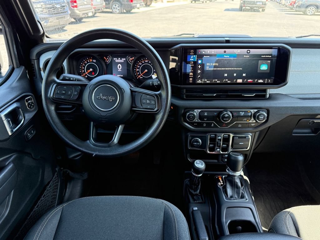 Used 2024 Jeep Gladiator Sport AWD/4WD image 12