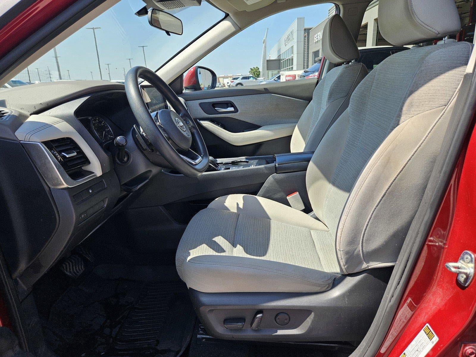 Used 2023 Nissan Rogue SV FWD image 15