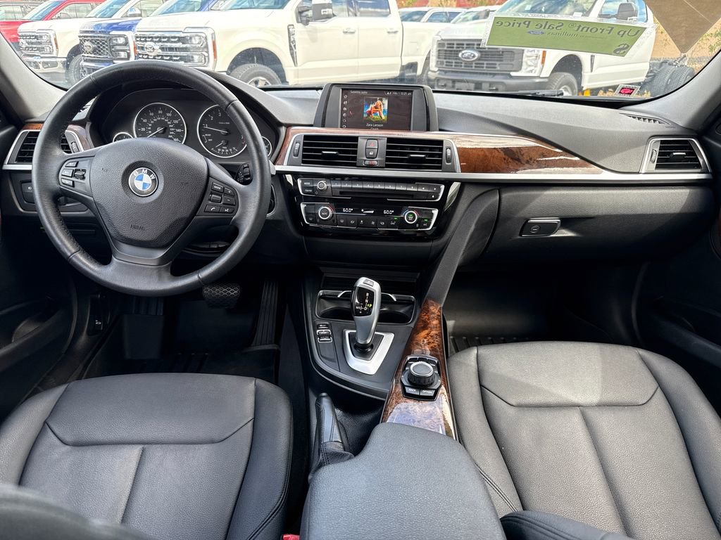 Used 2018 BMW 320i Sedan image 5