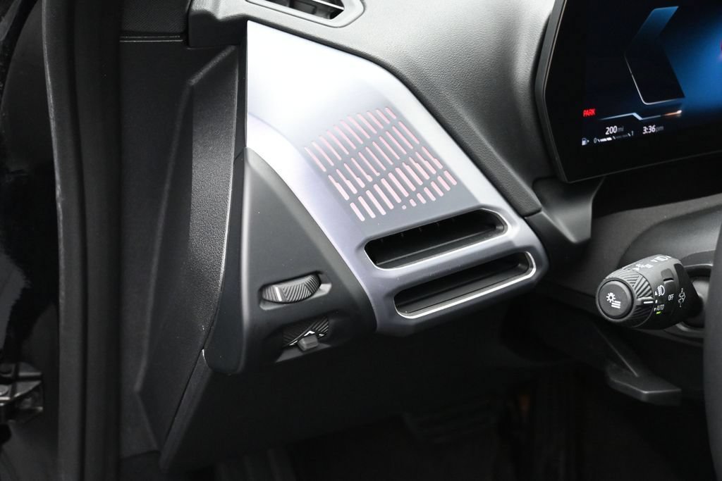 Used 2025 BMW 228i xDrive AWD/4WD image 12