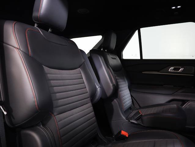 Certified 2025 Ford Explorer ST-Line image 10