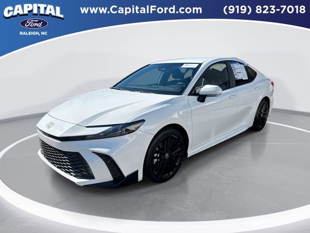 Used 2025 Toyota Camry SE