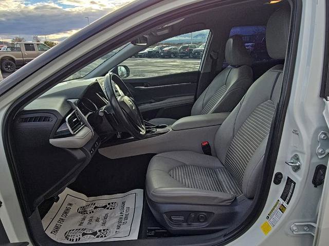 Used 2021 Toyota Camry SE image 14