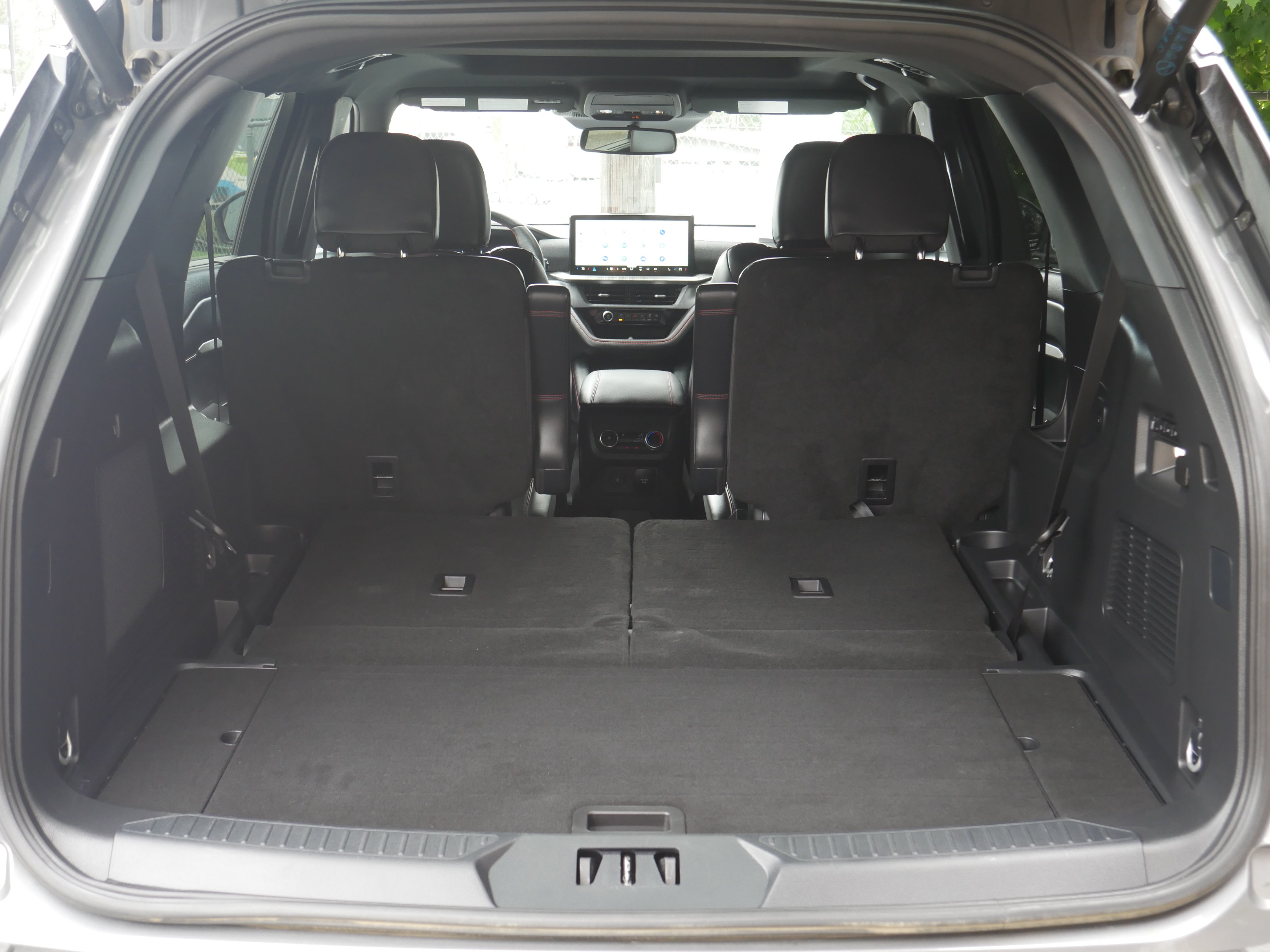 Certified 2025 Ford Explorer ST AWD/4WD image 29
