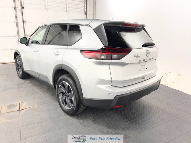 Used 2025 Nissan Rogue SV FWD image 5