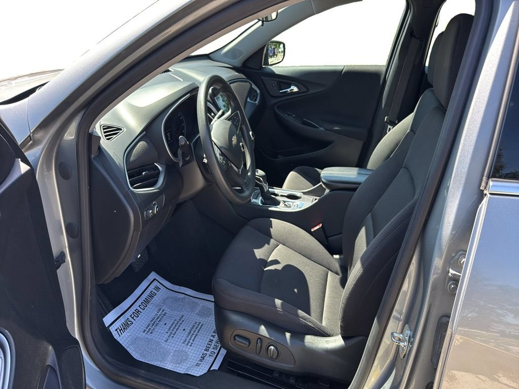 Used 2024 Chevrolet Malibu LT FWD image 13