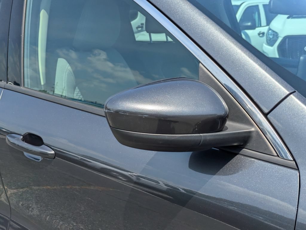 Certified 2020 Ford Escape SE FWD image 12