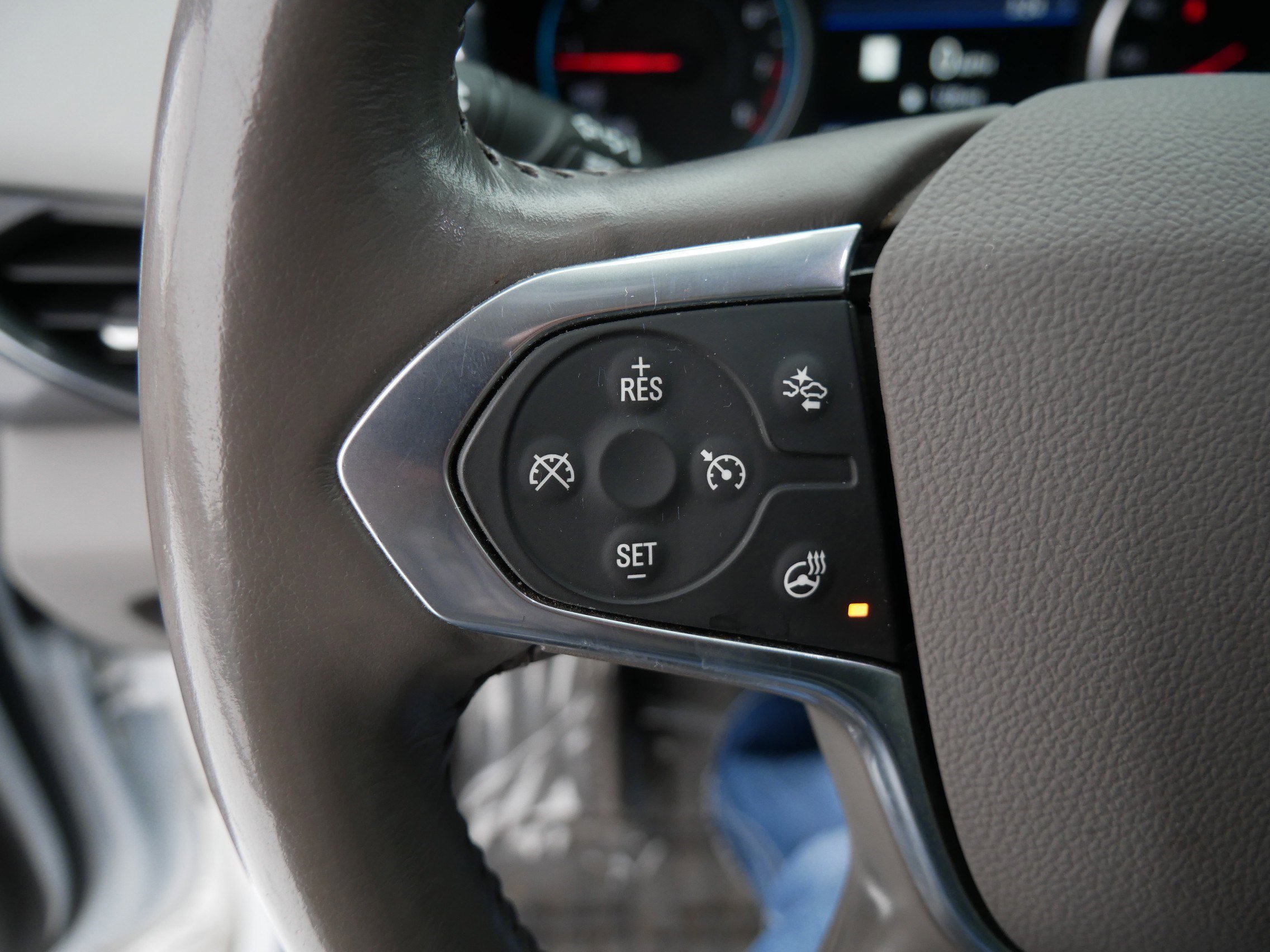 Used 2020 Chevrolet Traverse Premier image 29