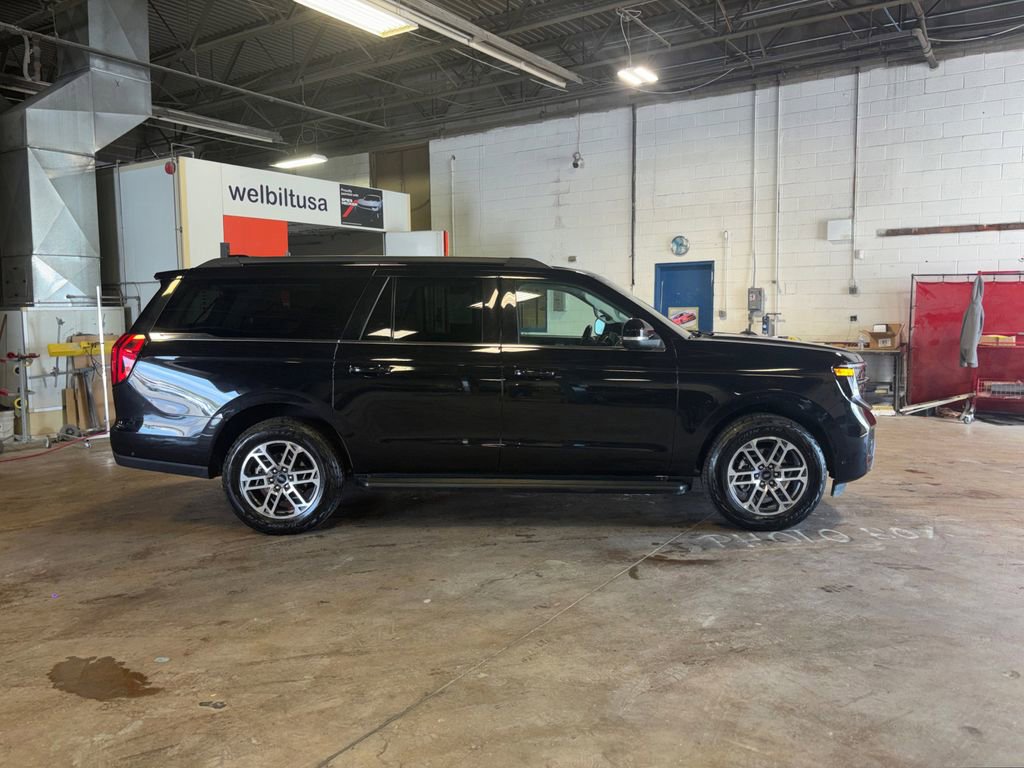 Certified 2025 Ford Expedition Max Active AWD/4WD image 5