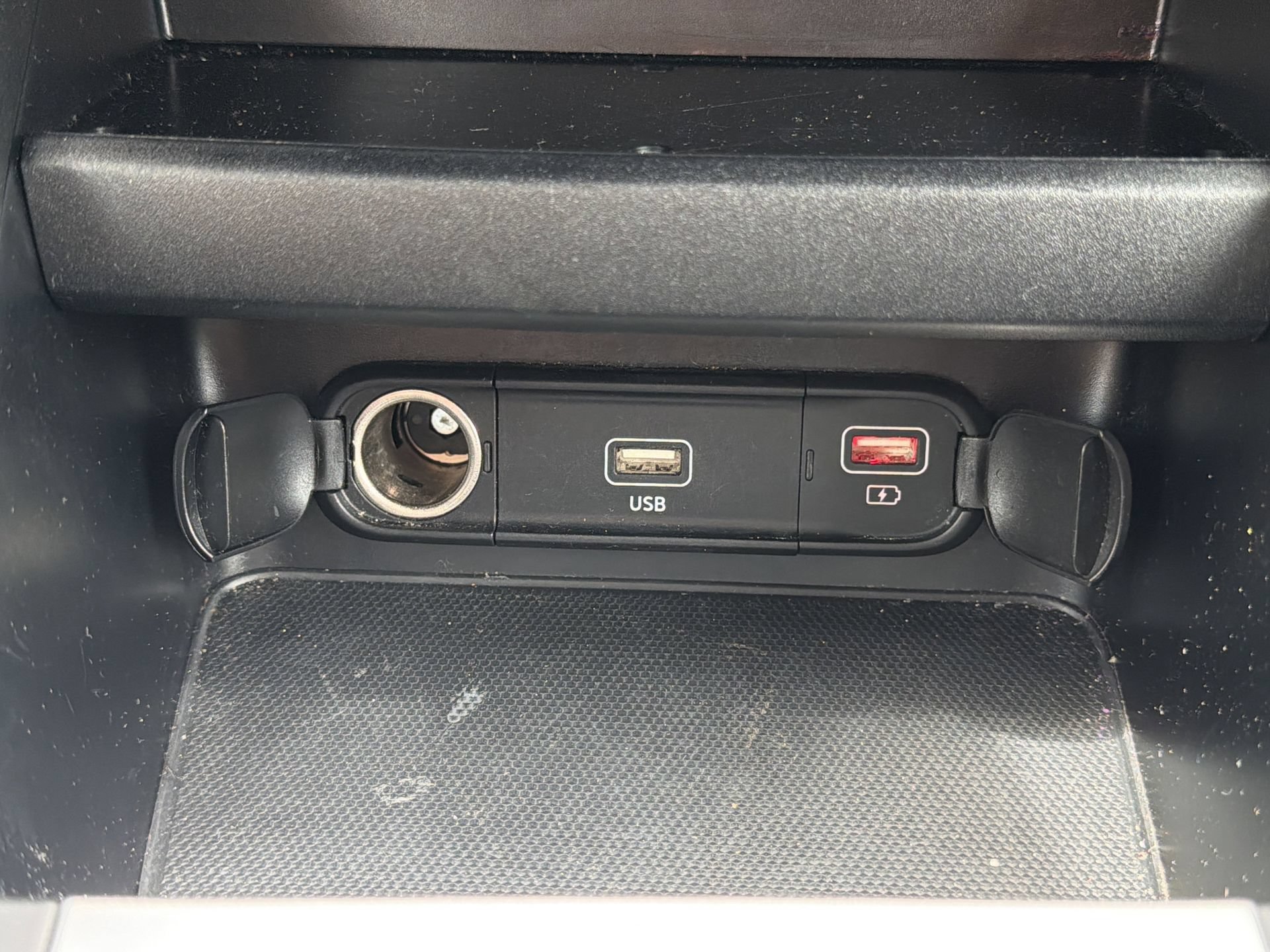 Used 2024 Kia Forte LXS FWD image 9