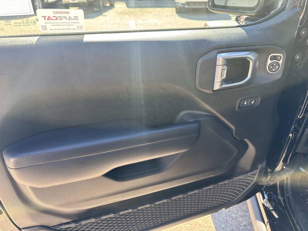 Used 2023 Jeep Wrangler Rubicon image 15