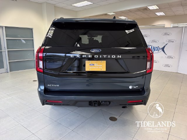 Certified 2025 Ford Expedition Active RWD image 7