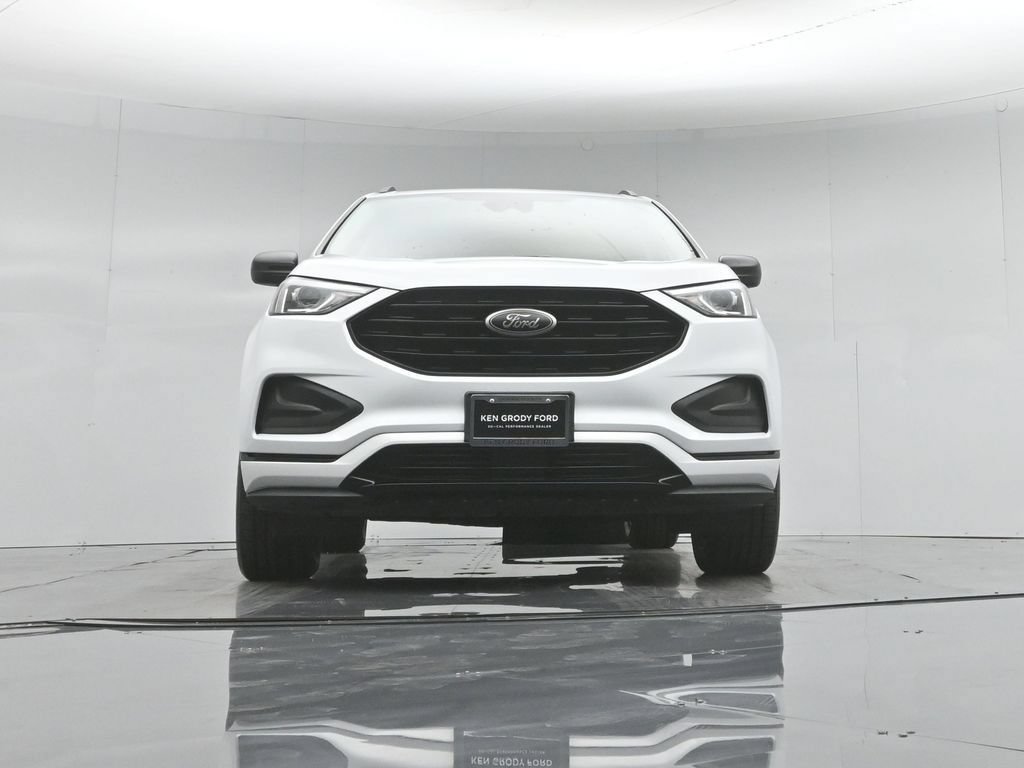 Certified 2022 Ford Edge SE w/ Black Appearance Package AWD/4WD image 46