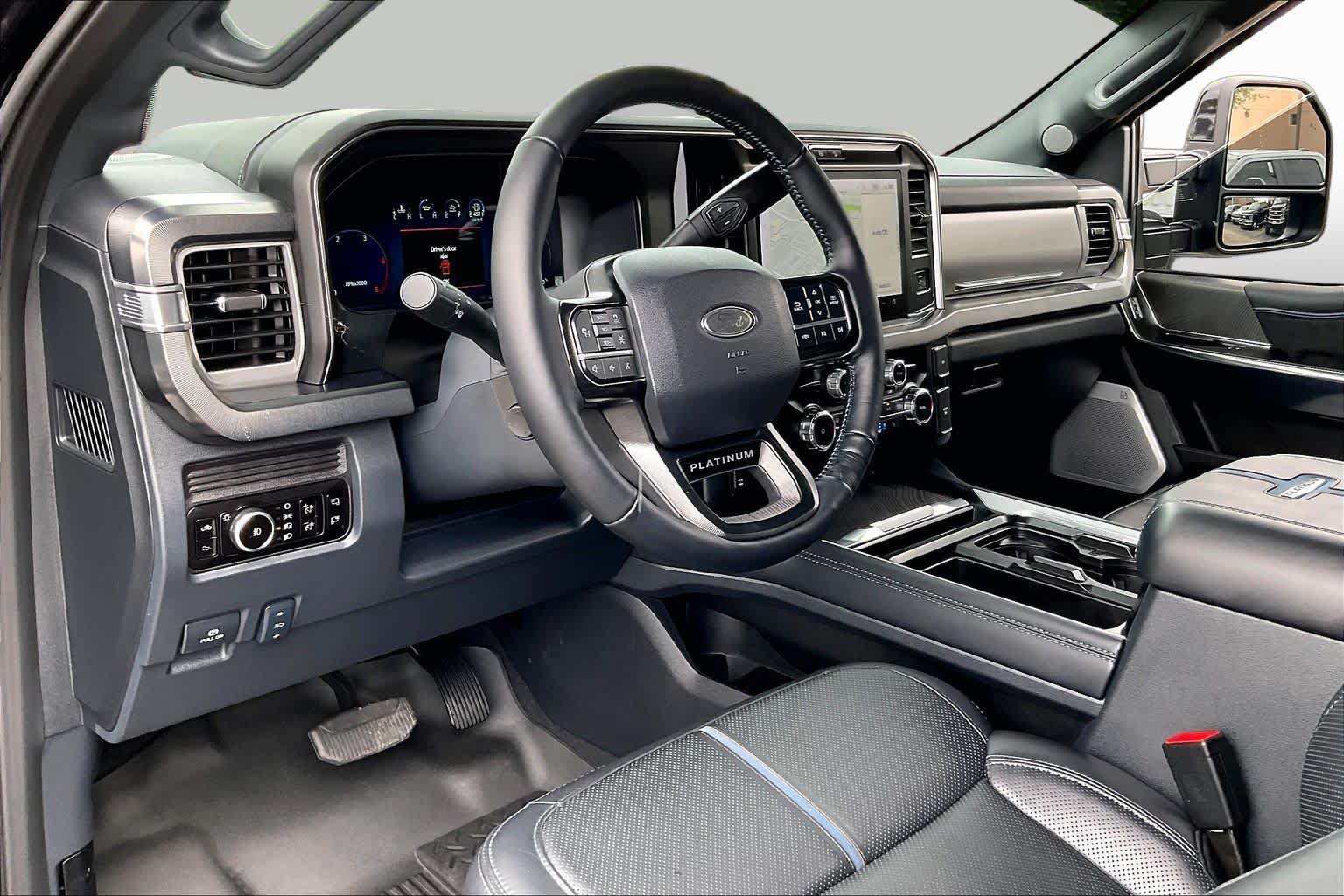 Certified 2025 Ford F250 Platinum w/ Tremor Off-Road Package AWD/4WD image 16