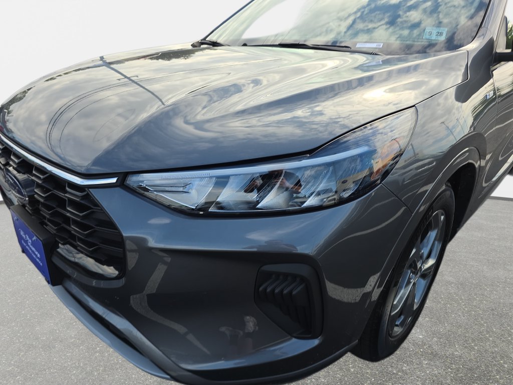 Certified 2023 Ford Escape ST-Line w/ Tech Pack #1 FWD image 25