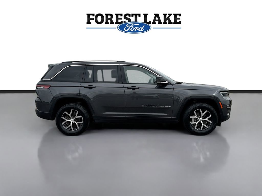 Used 2023 Jeep Grand Cherokee Limited AWD/4WD image 8