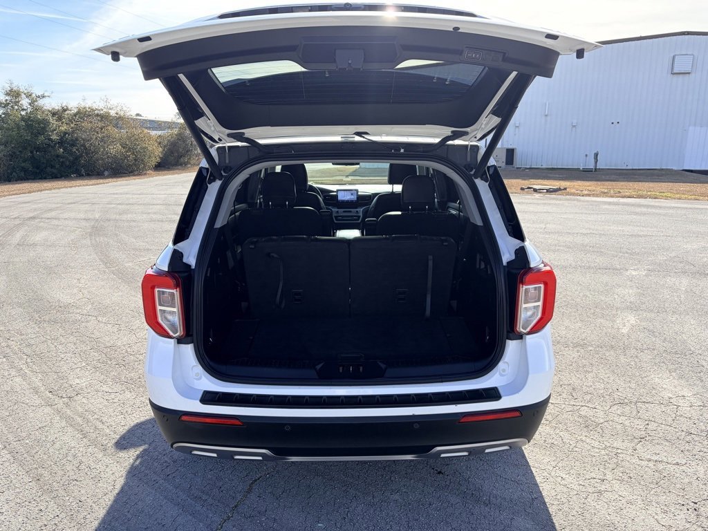 Certified 2021 Ford Explorer XLT w/ Equipment Group 202A image 31