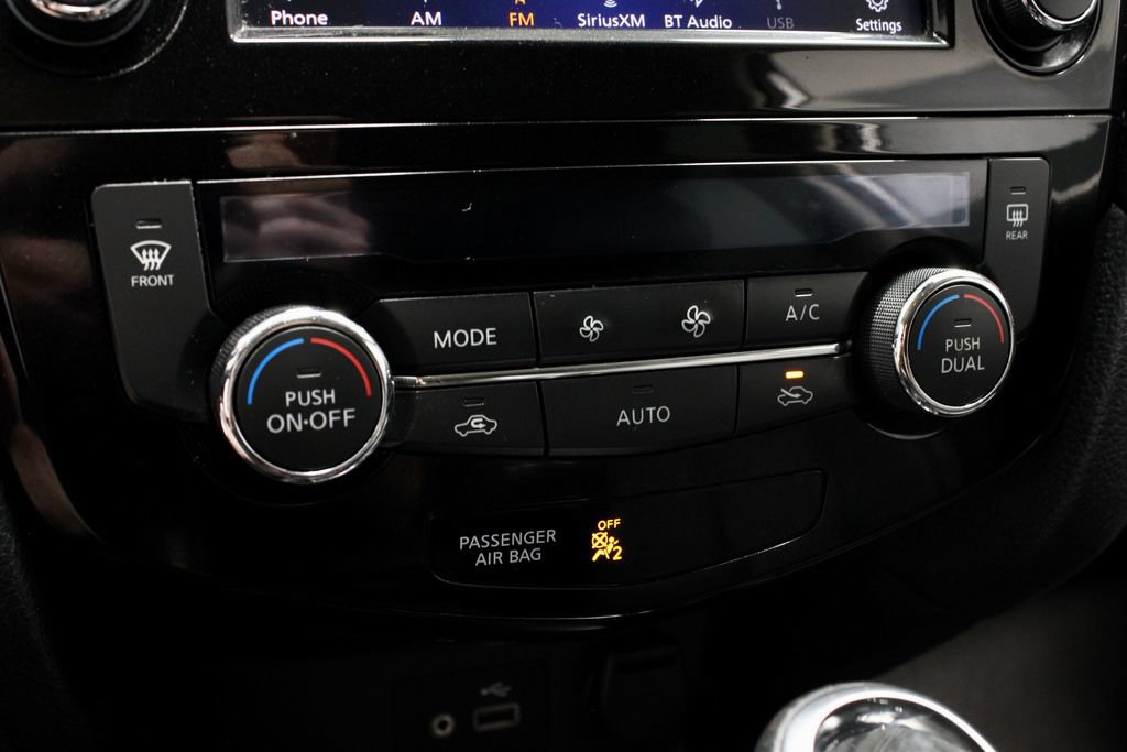 Used 2020 Nissan Rogue SL FWD image 34