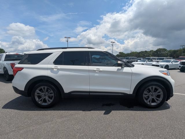 Certified 2021 Ford Explorer XLT w/ Equipment Group 202A RWD image 2