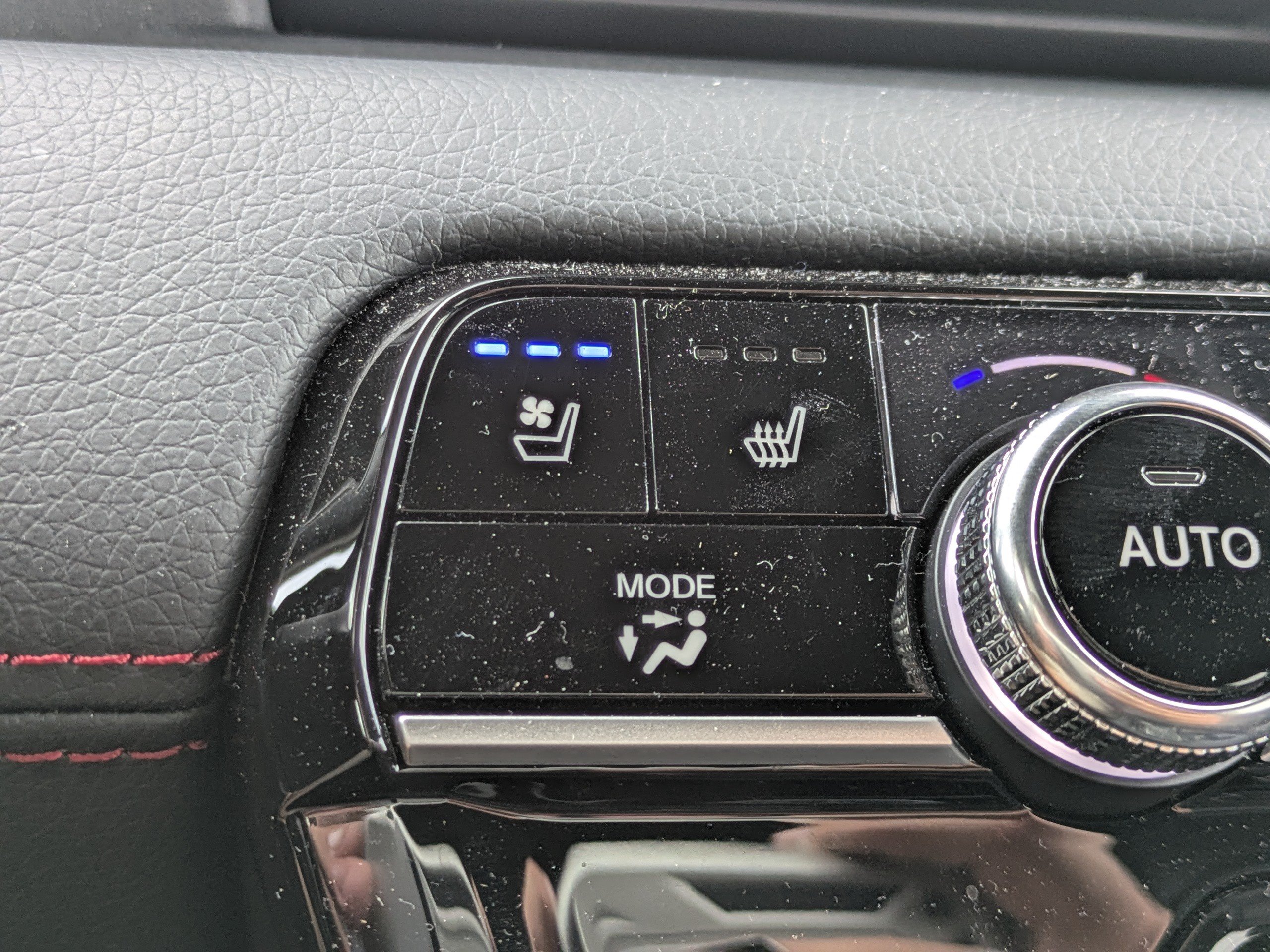 Used 2025 Honda Pilot Black Edition image 30