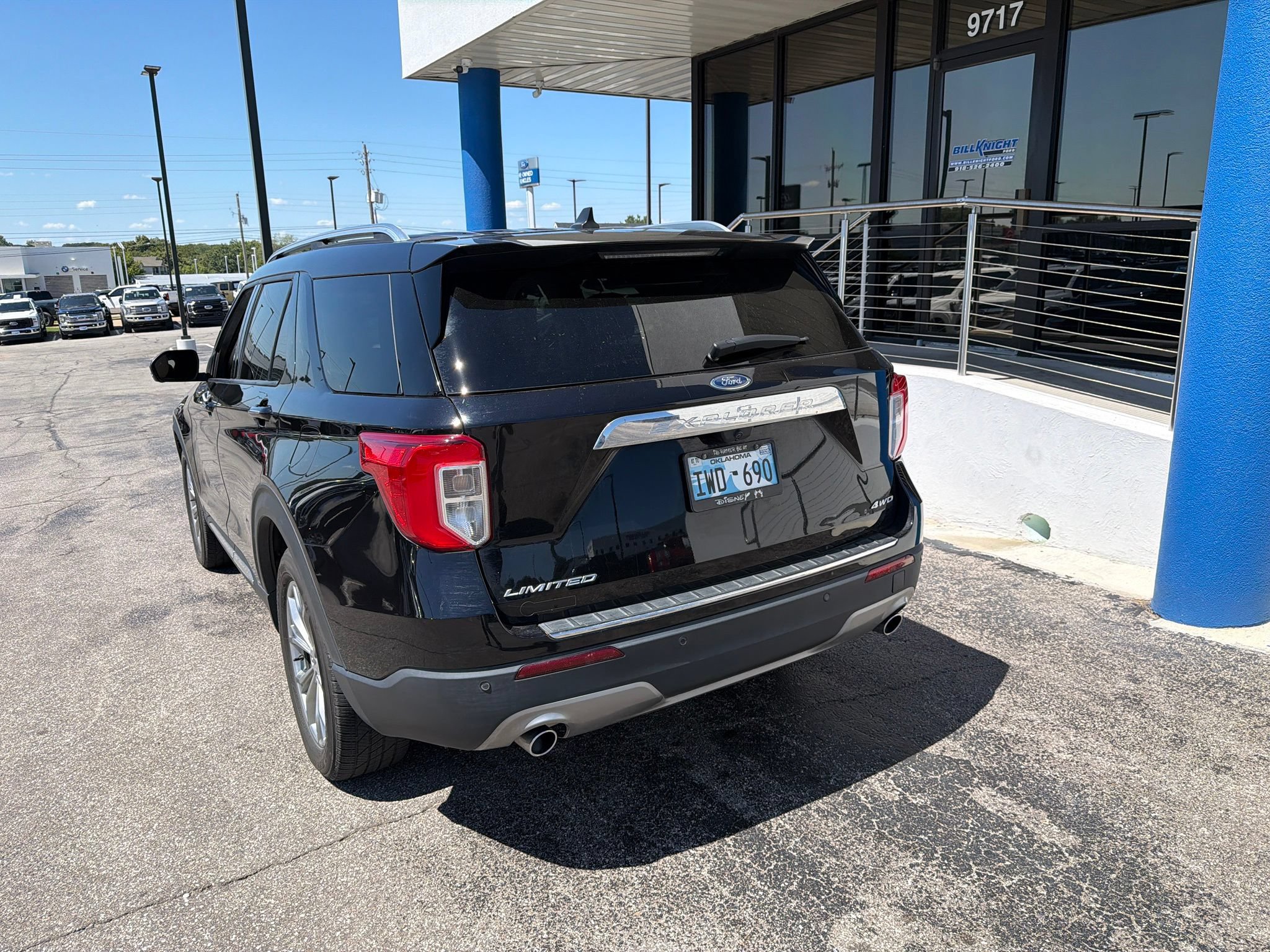 Certified 2022 Ford Explorer Limited w/ Equipment Group 301A AWD/4WD image 10