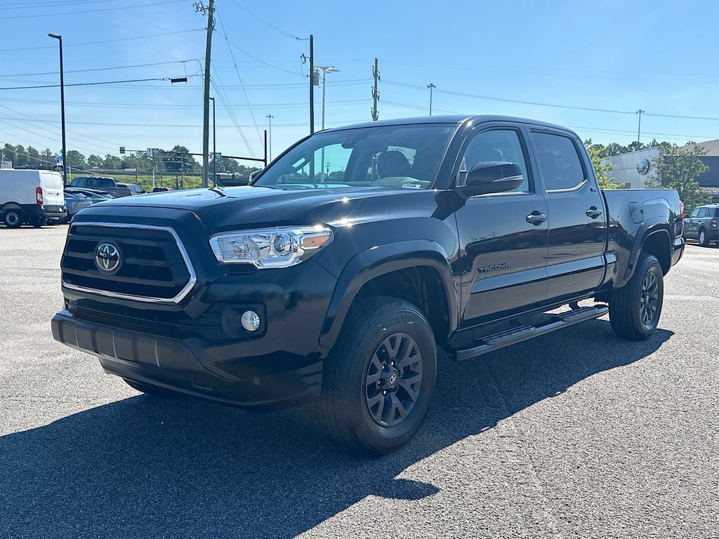 Used 2023 Toyota Tacoma SR5 w/ Technology Package AWD/4WD image 1