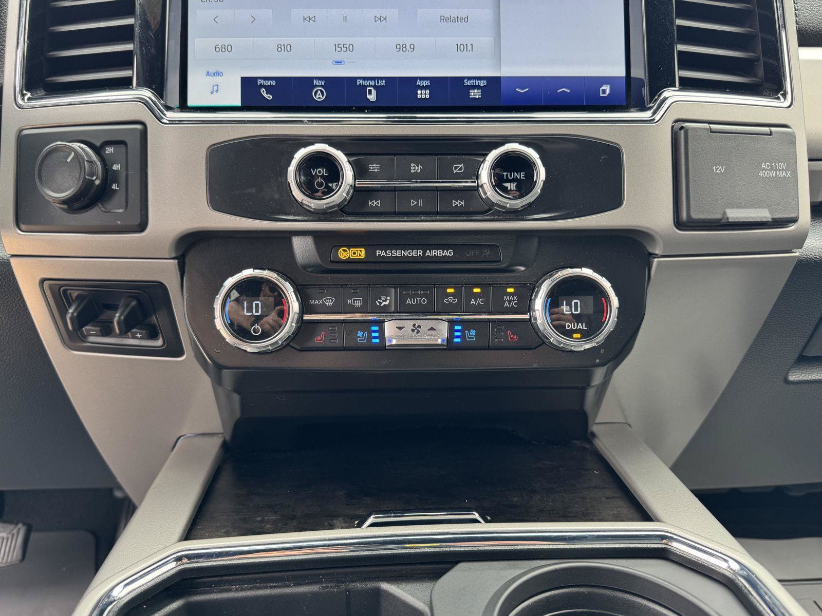 Certified 2022 Ford F350 Lariat w/ Lariat Ultimate Package AWD/4WD image 32