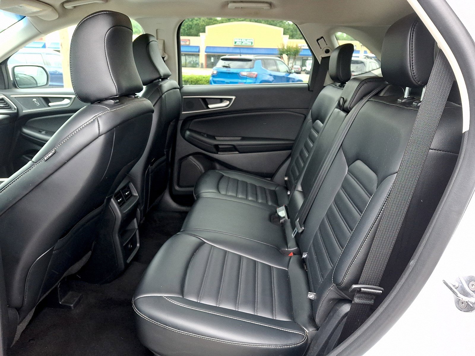 Certified 2024 Ford Edge SEL AWD/4WD image 9