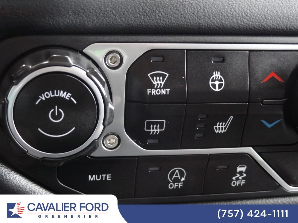 Used 2024 Jeep Gladiator Mojave w/ Technology Group AWD/4WD image 31