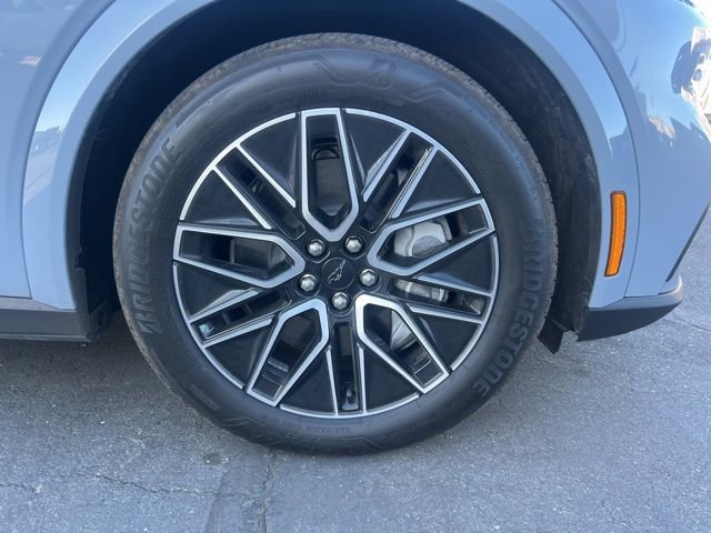 Certified 2025 Ford Mustang Mach-E Premium image 5