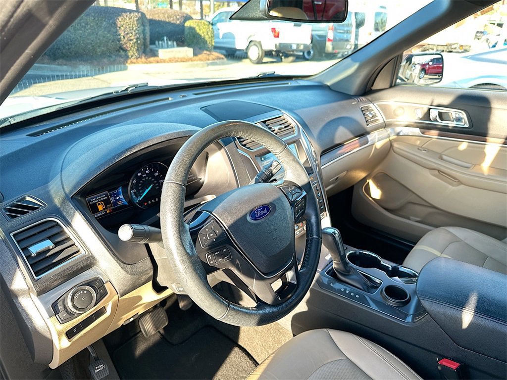 Certified 2017 Ford Explorer Limited w/ Equipment Group 301A image 11