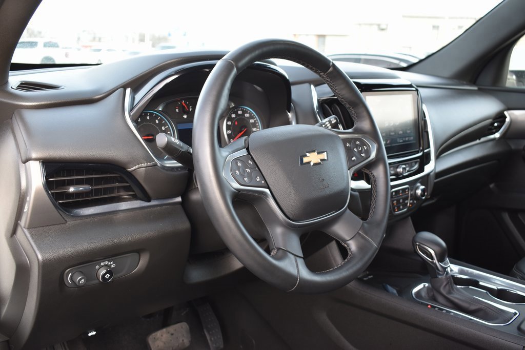 Used 2023 Chevrolet Traverse LT image 10