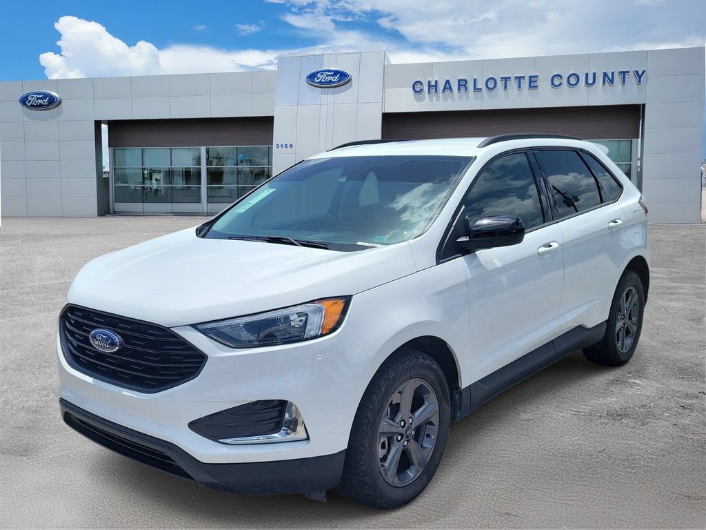 Certified 2023 Ford Edge SEL w/ Sport Appearance Package AWD/4WD image 2