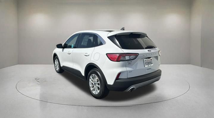 Certified 2022 Ford Escape SE FWD image 4