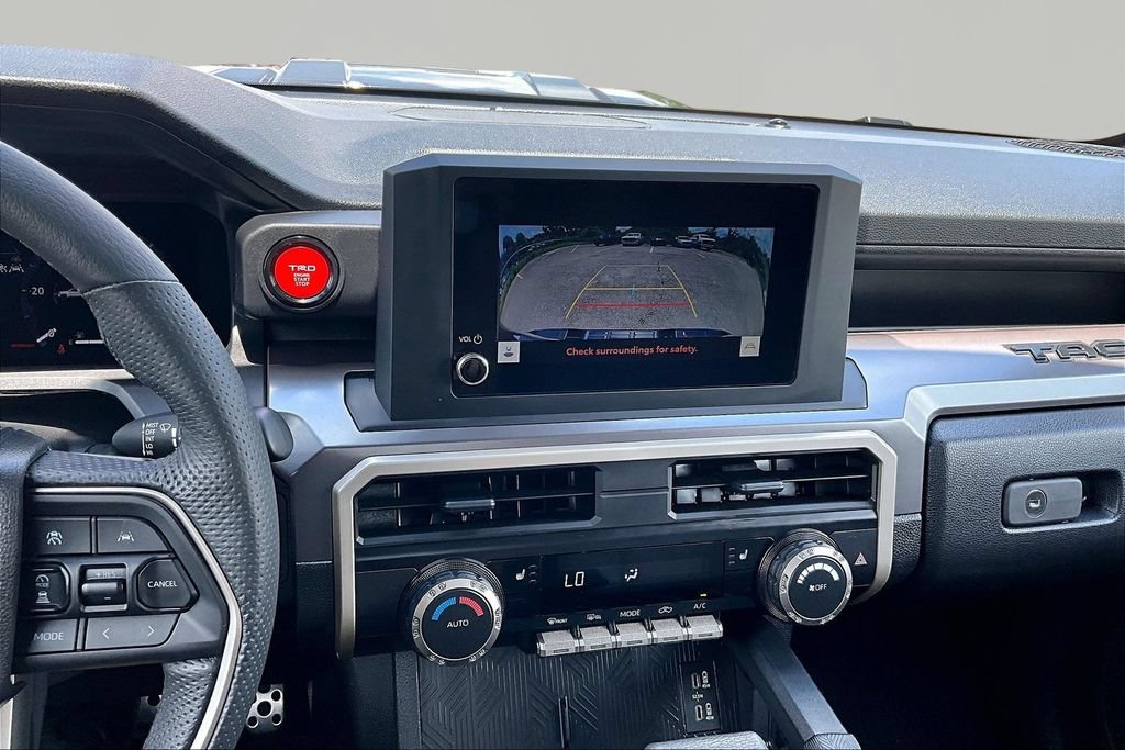 Used 2025 Toyota Tacoma TRD Sport AWD/4WD image 22