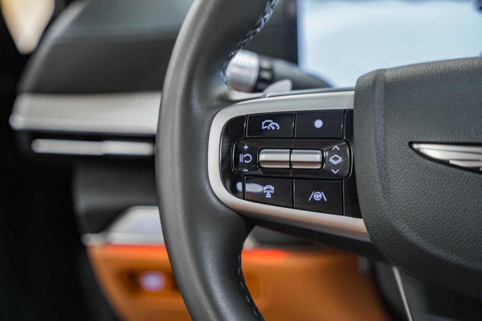 Used 2025 Genesis GV80 2.5T Prestige image 33