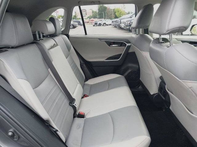 Used 2019 Toyota RAV4 Limited AWD/4WD image 22