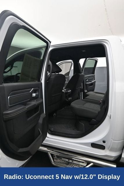 Used 2025 RAM 3500 Big Horn AWD/4WD image 18