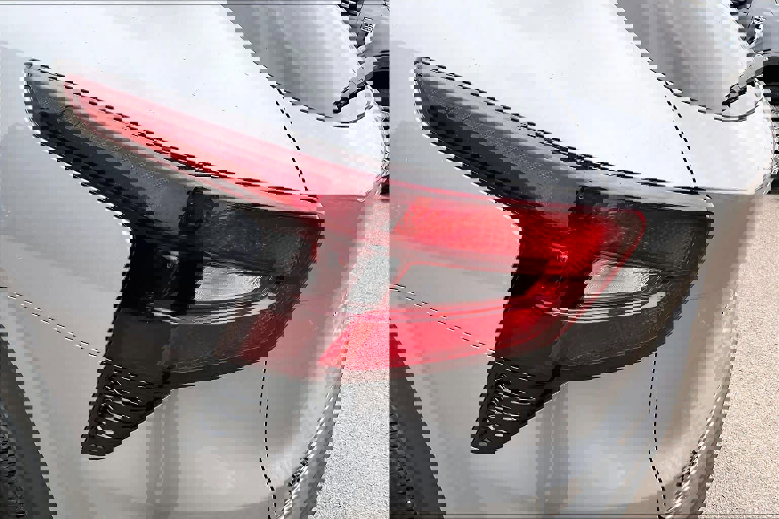 Used 2025 Chevrolet Trax RS w/ Driver Confidence Package image 28