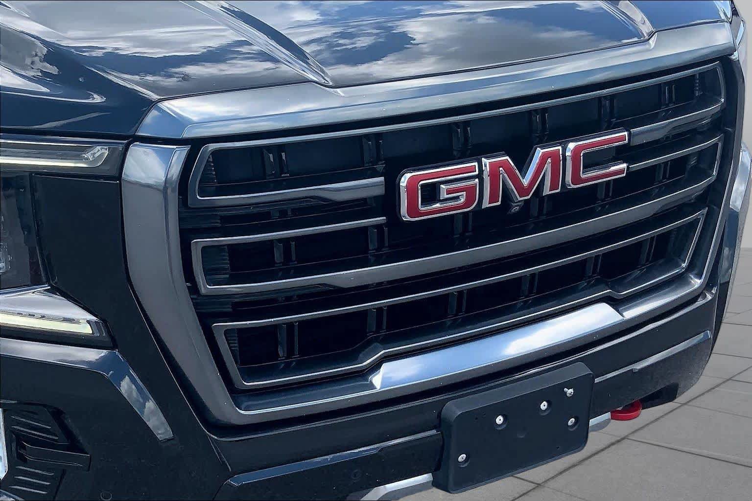 Used 2021 GMC Yukon XL AT4 w/ AT4 Premium Plus Package AWD/4WD image 26