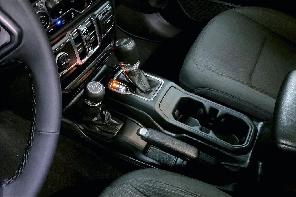 Used 2023 Jeep Wrangler Unlimited image 16