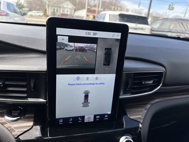Certified 2022 Ford Explorer Limited w/ Limited Technology Package AWD/4WD image 12