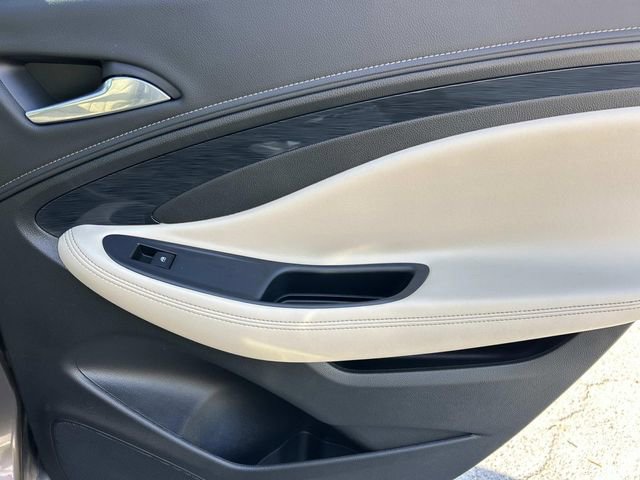 Used 2017 Buick Envision Premium AWD/4WD image 23