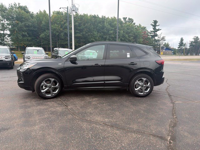 Certified 2024 Ford Escape ST-Line w/ Tech Pack #1 AWD/4WD image 5