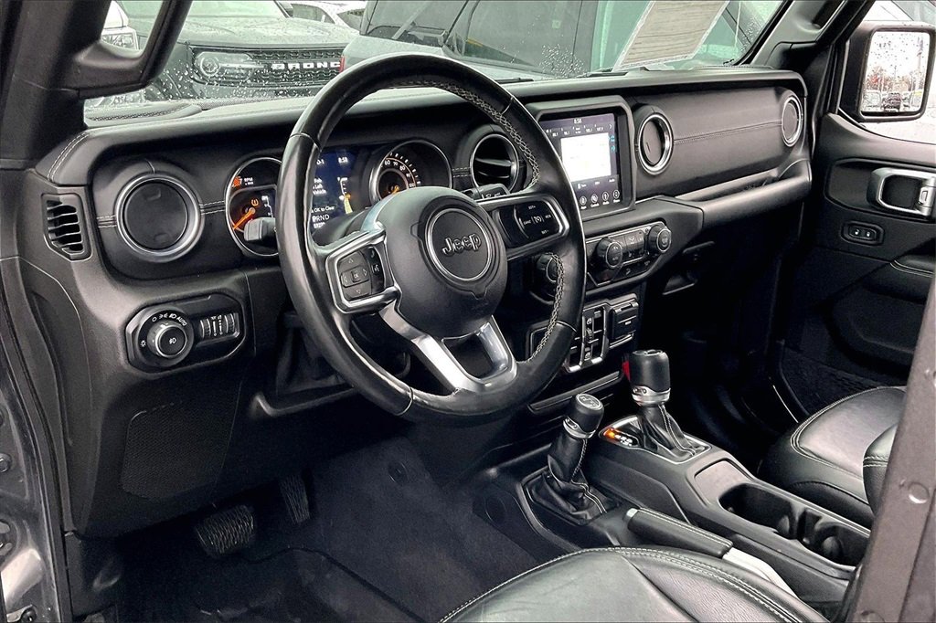 Used 2019 Jeep Wrangler Unlimited Sahara image 12