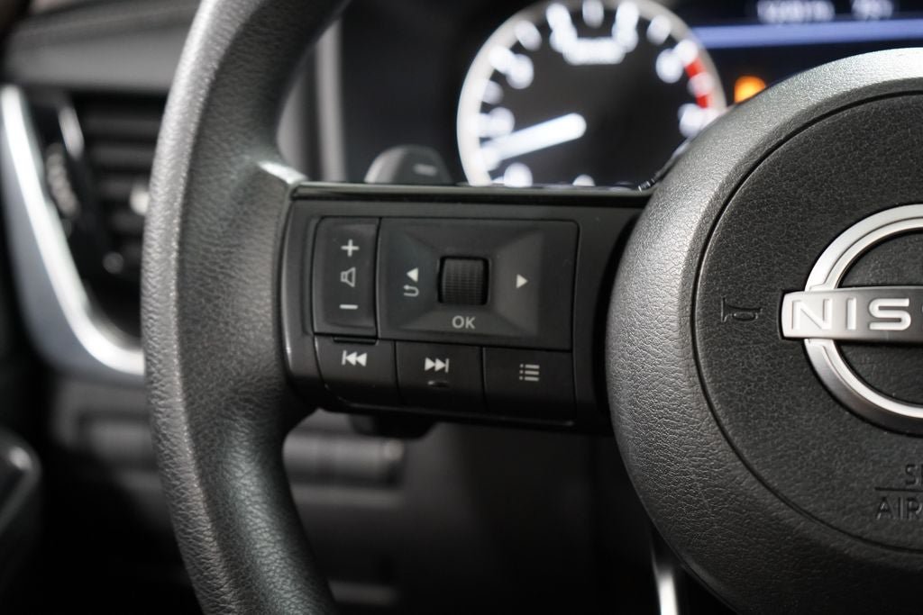 Used 2022 Nissan Rogue SV AWD/4WD image 20