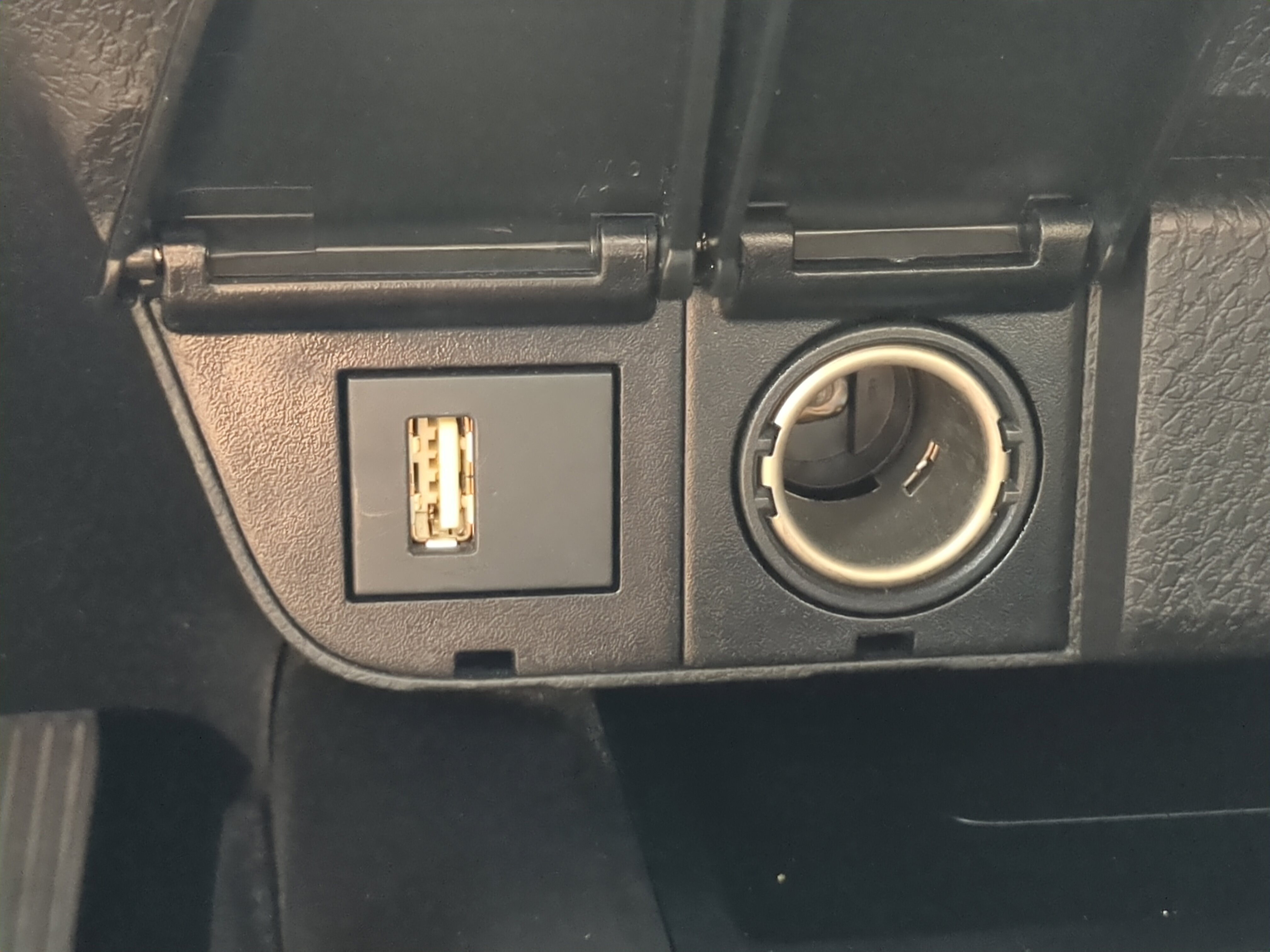 Used 2021 Toyota Camry XSE w/ Navigation Package FWD image 20